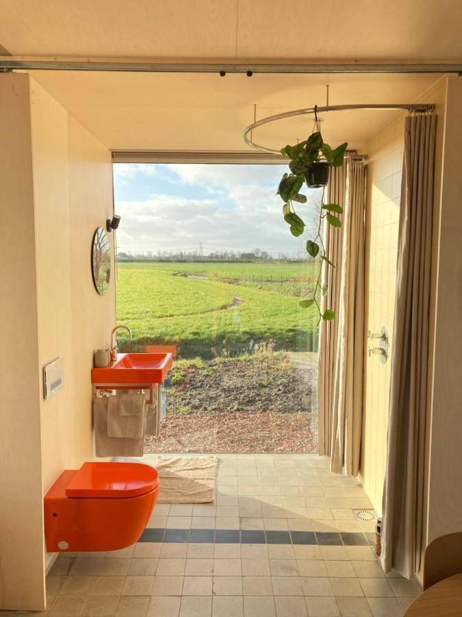 Tiny House Van Hoogspanning Naar Ontspanning Wirdum المظهر الخارجي الصورة
